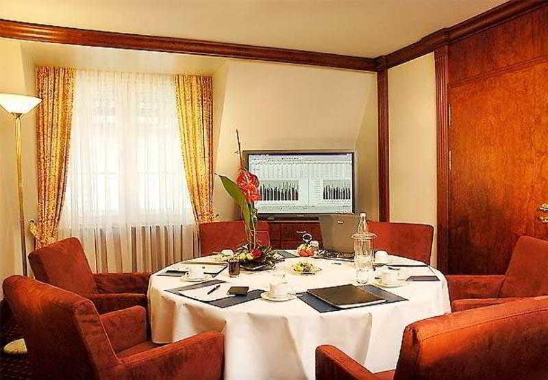 Courtyard By Marriott Hamburg Airport Hotel Perniagaan gambar