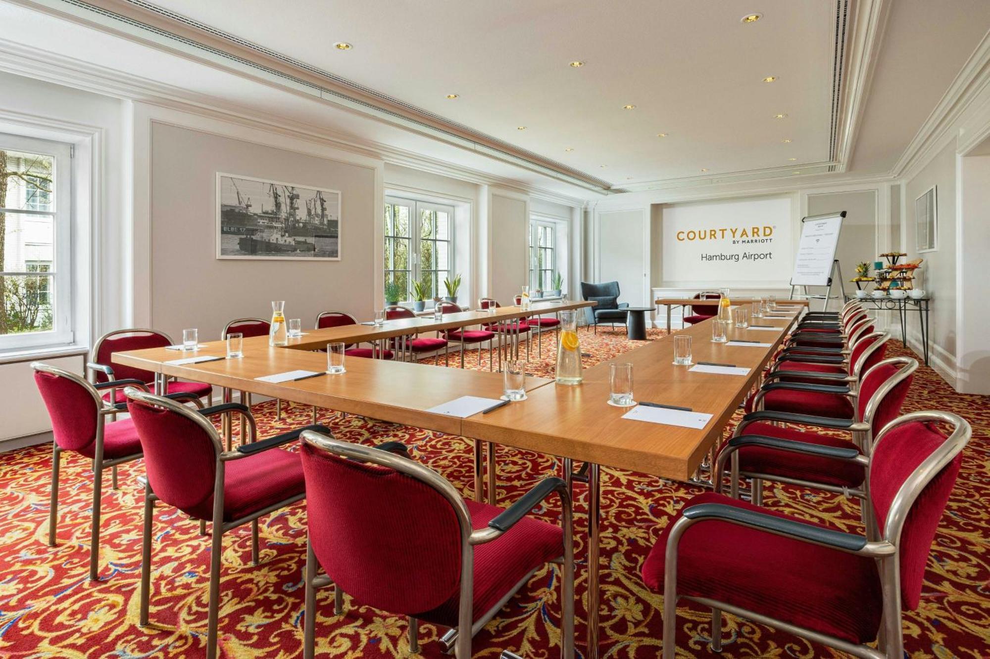 Courtyard By Marriott Hamburg Airport Hotel Luaran gambar